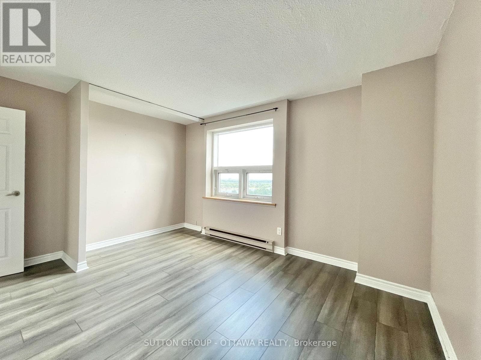 Single Family at 1908- 900 Dynes Road, Ottawa, Ontario - Photo 10 - RE/MAX Garden City Realty