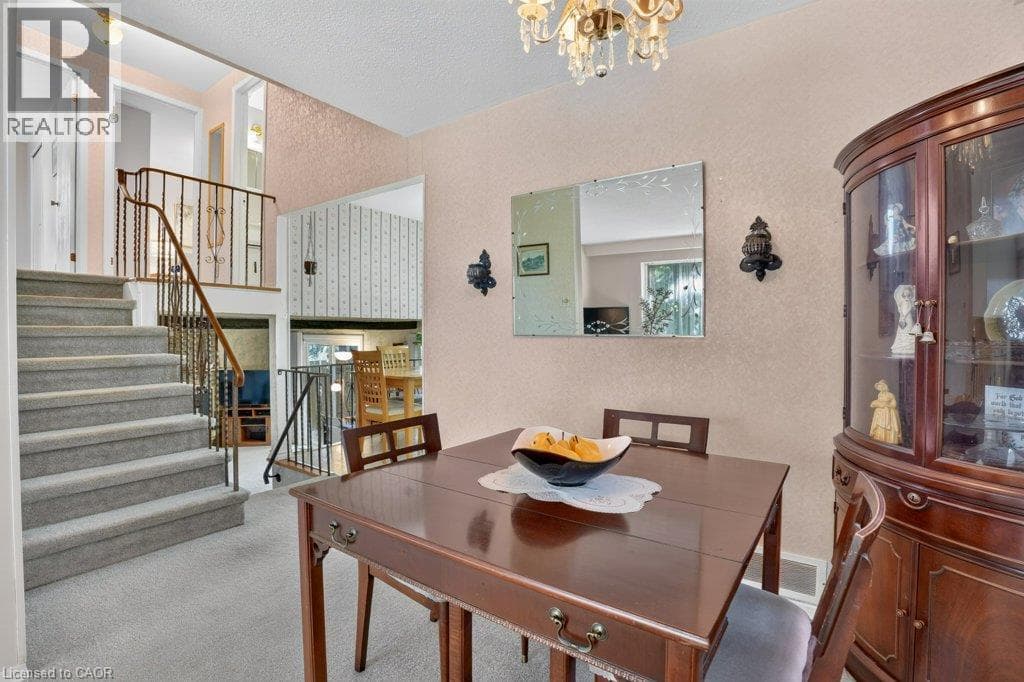 Single Family at 34 GLEN PARK Crescent, Kitchener, Ontario - Photo 10 - RE/MAX Garden City Realty