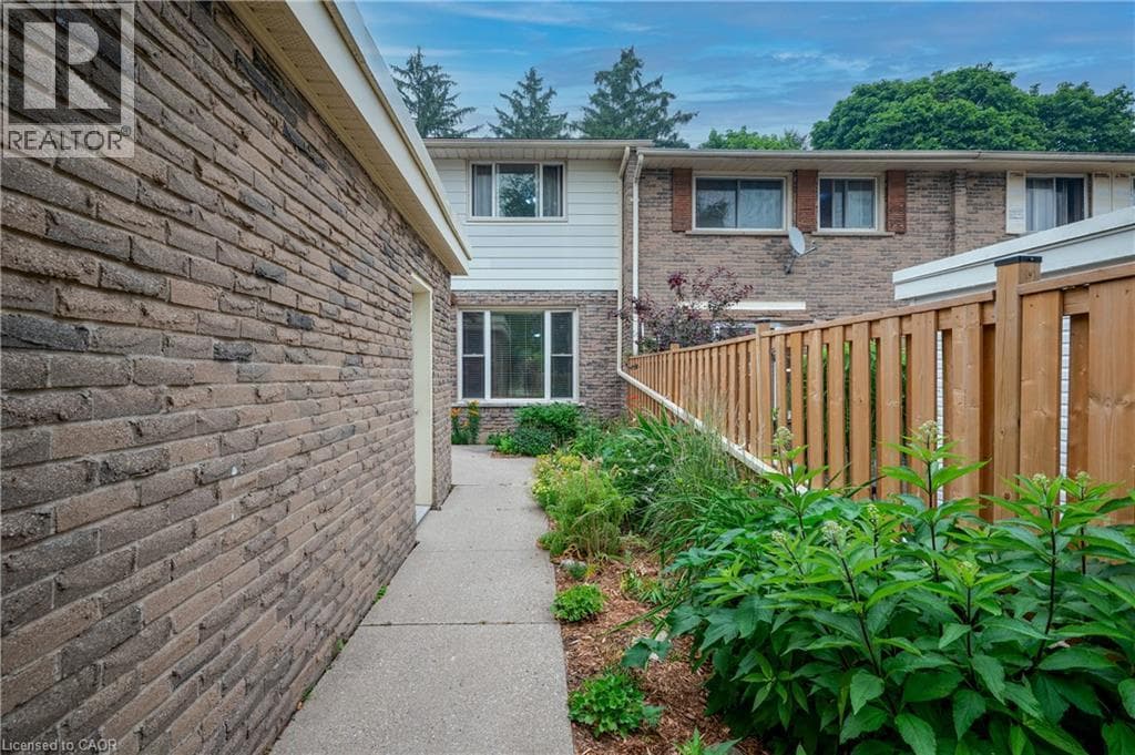 Single Family at 18 RALGREEN Crescent, Kitchener, Ontario - Photo 4 - RE/MAX Garden City Realty