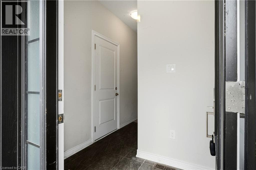 Single Family at 32- 10 BIRMINGHAM Drive, Cambridge, Ontario - Photo 6 - RE/MAX Garden City Realty