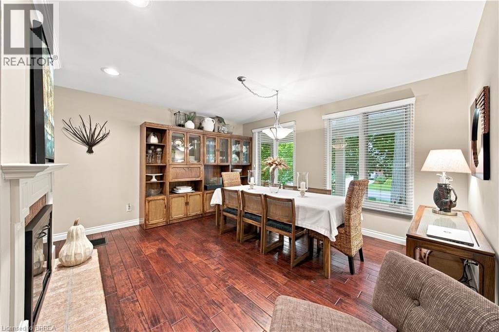 Single Family at 24 PRIMROSE Path, Kitchener, Ontario - Photo 6 - RE/MAX Garden City Realty