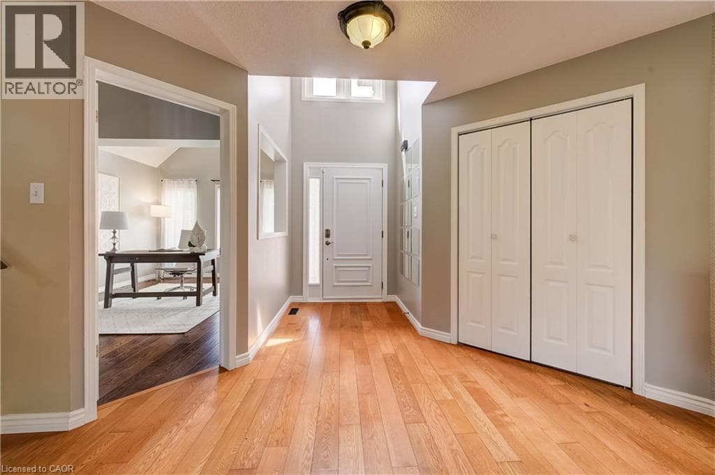 Single Family at 554 GRAND RIDGE Drive, Cambridge, Ontario - Photo 7 - RE/MAX Garden City Realty