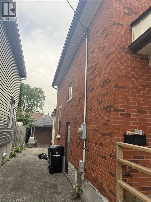 Single Family at 429 PARK Street, Kitchener, Ontario - Photo 5 - RE/MAX Garden City Realty