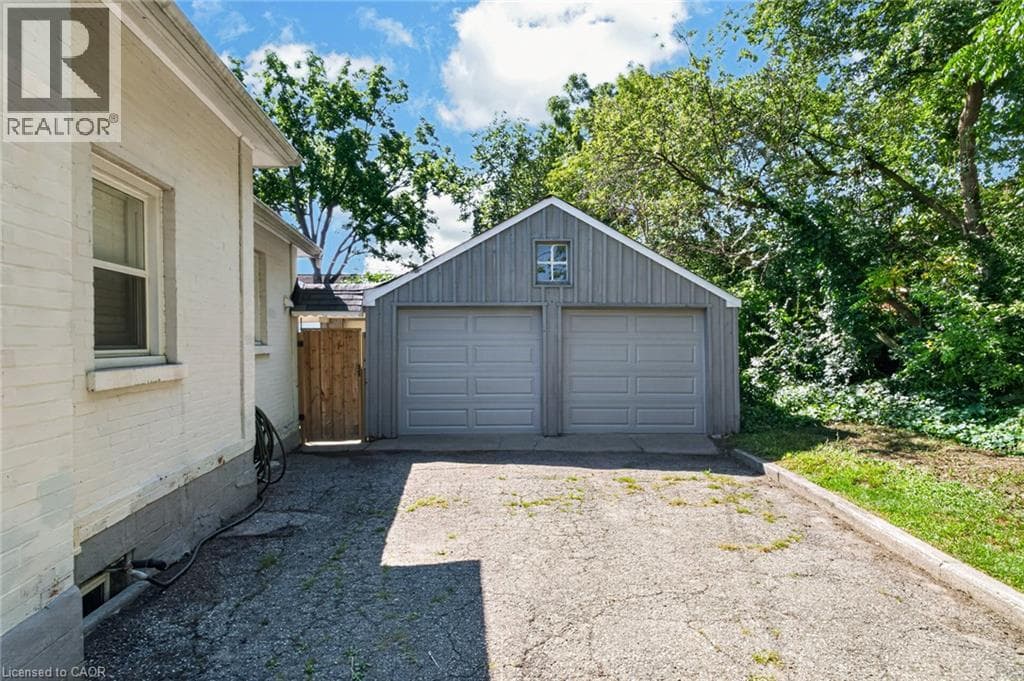 Single Family at 21 CEDAR Street, Cambridge, Ontario - Photo 4 - RE/MAX Garden City Realty