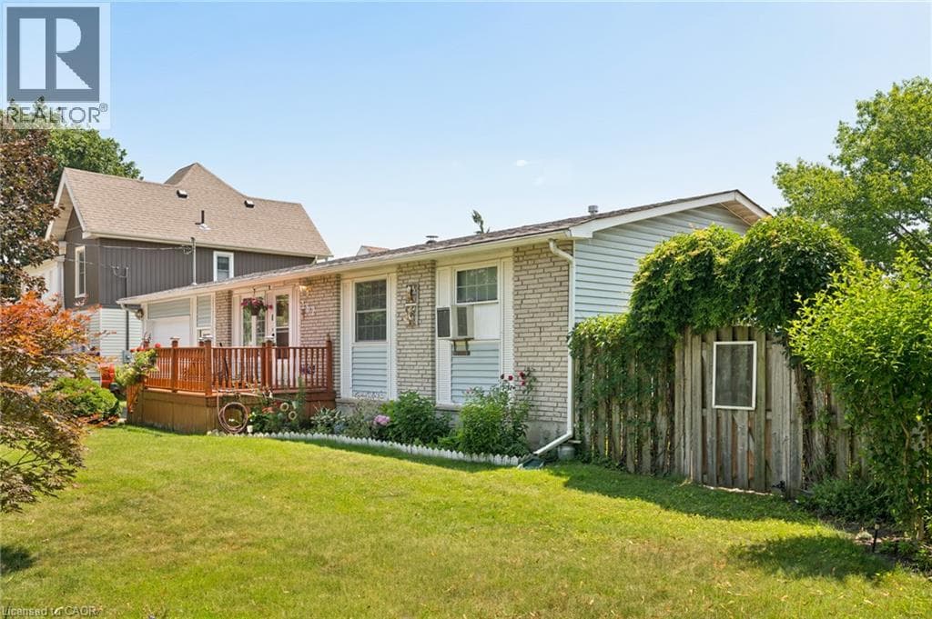 Single Family at 162 TIFFANY Street, Cambridge, Ontario - Photo 4 - RE/MAX Garden City Realty