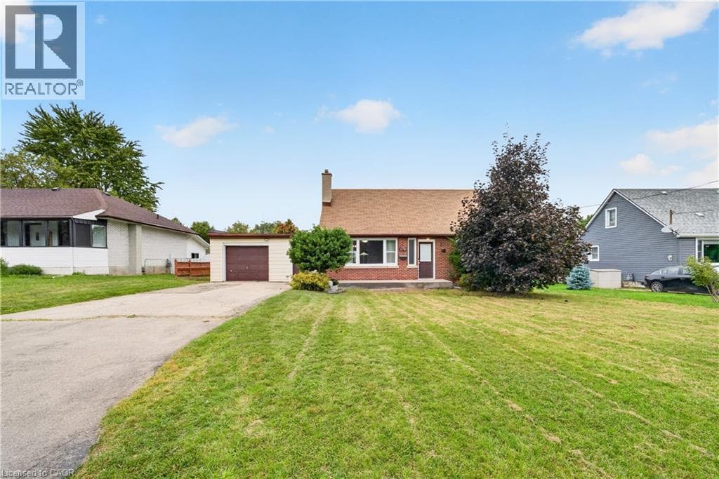 Single Family at 176 AVALON Place, Kitchener, Ontario - Photo 8 - RE/MAX Garden City Realty