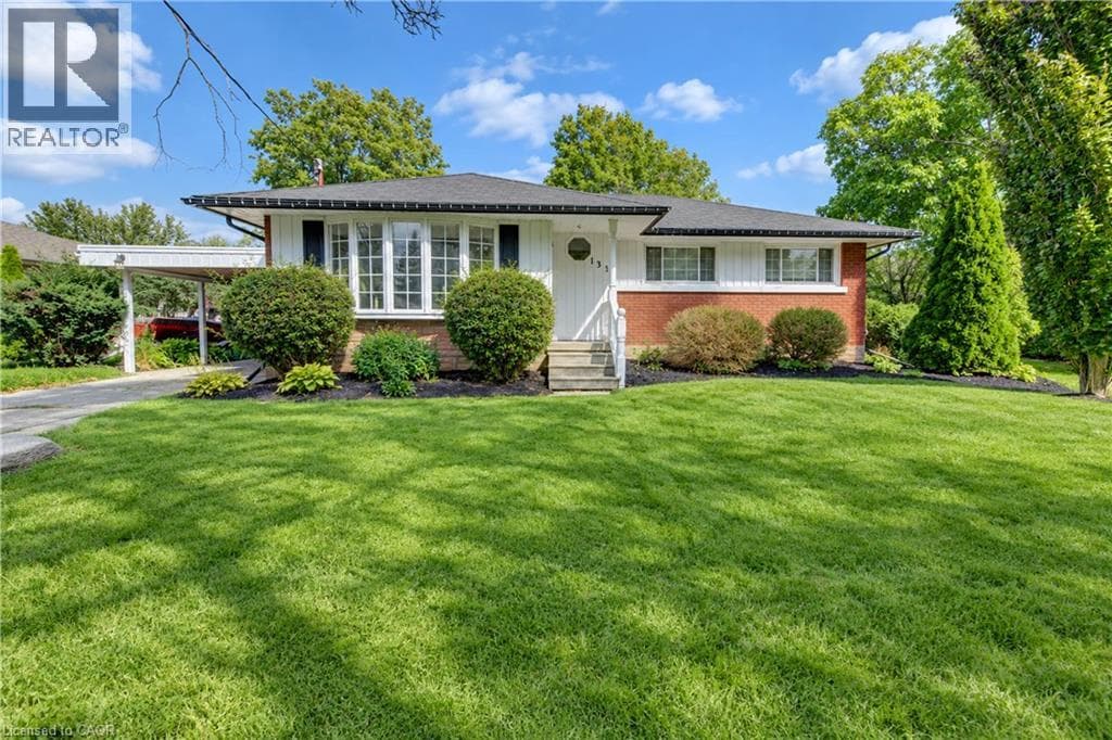 Single Family at 133 CORNELL Avenue, Kitchener, Ontario - Photo 2 - RE/MAX Garden City Realty