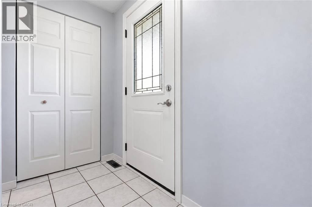 Single Family at 27 APPALACHIAN Crescent, Kitchener, Ontario - Photo 5 - RE/MAX Garden City Realty