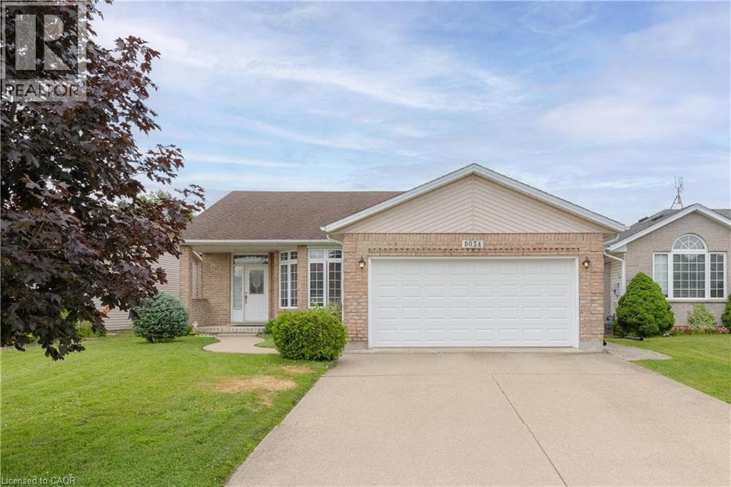 Single Family at 8034 PINELLAS PARK Drive, Niagara Falls, Ontario - Photo 1 - RE/MAX Garden City Realty