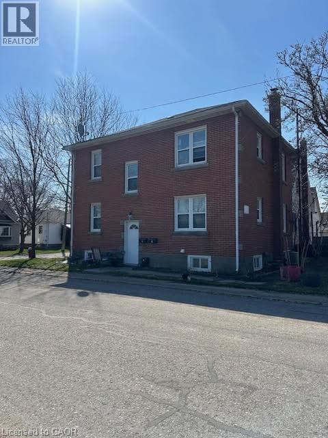 Multi-family at 4077 HICKSON Avenue, Niagara Falls, Ontario - Photo 1 - RE/MAX Garden City Realty