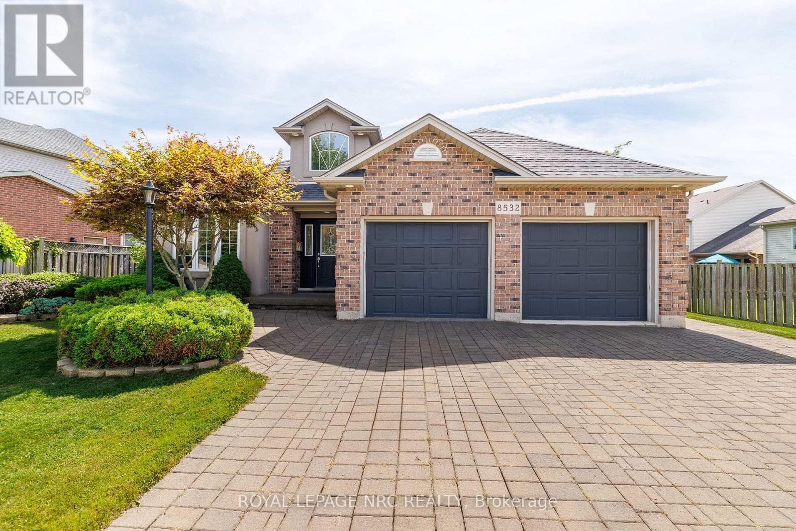 8532 HEIKOOP Crescent