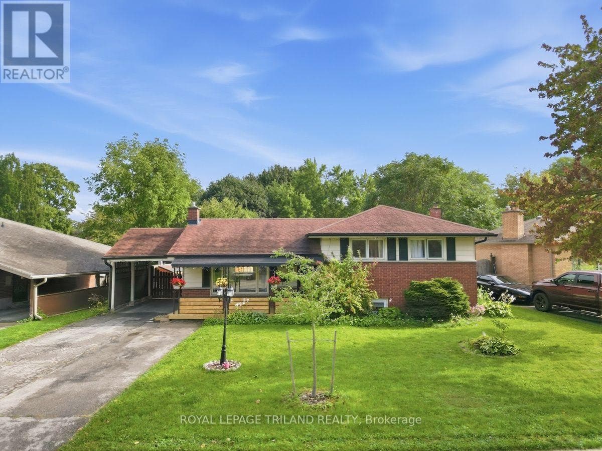 438 Magnolia Crescent