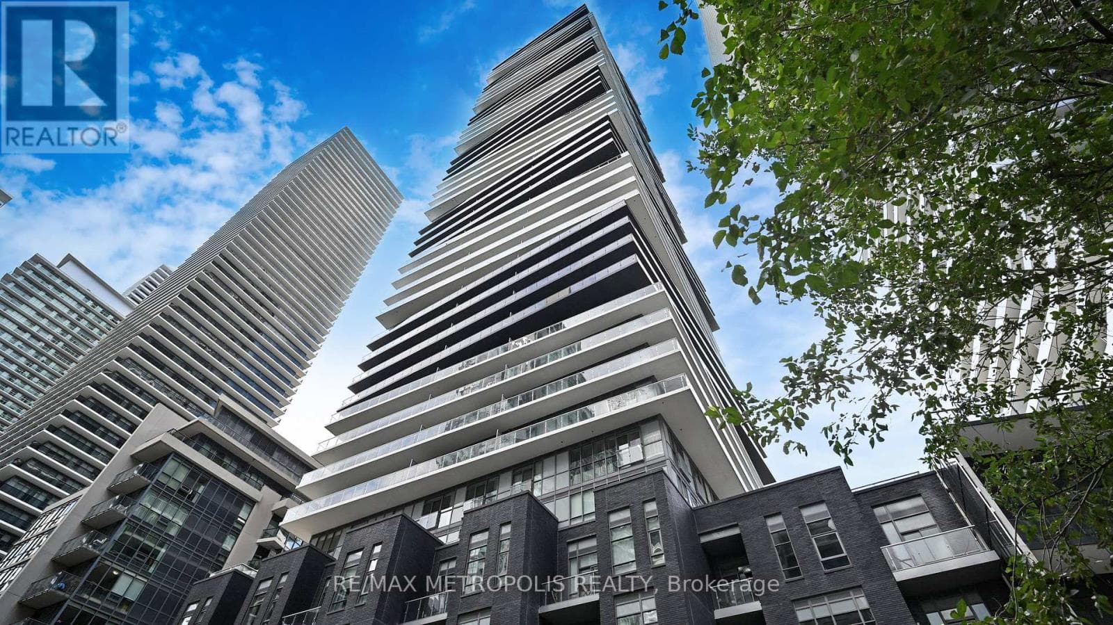 3307- 56 Annie Craig Drive