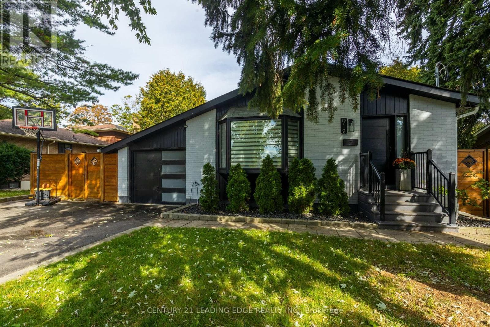 912 Vistula Drive