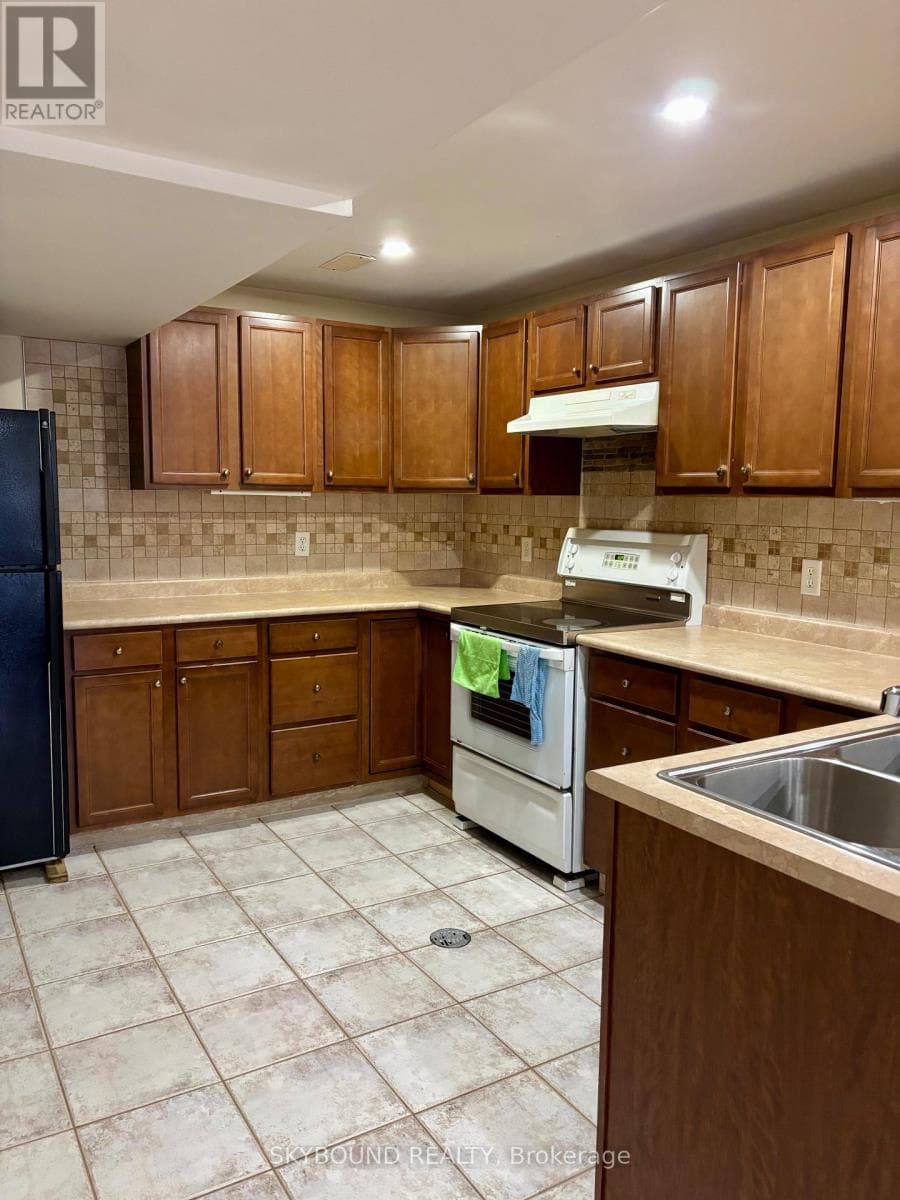 Lower unit- 107 Whitchurch Mews