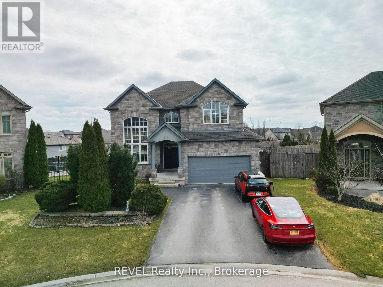 6600 RICHARD Crescent