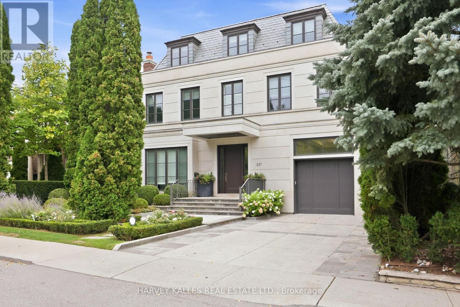 221 Dunvegan Road