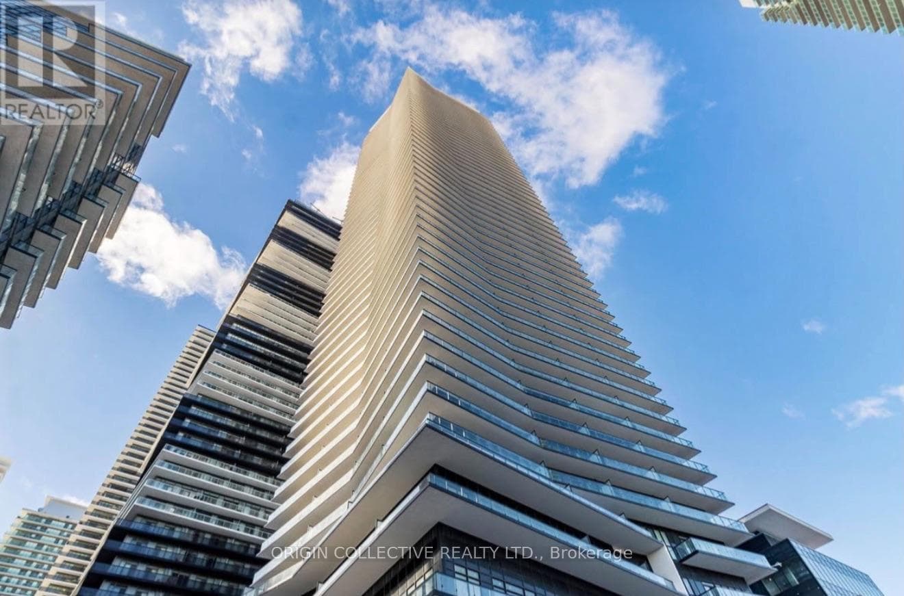 810- 38 Annie Craig Drive
