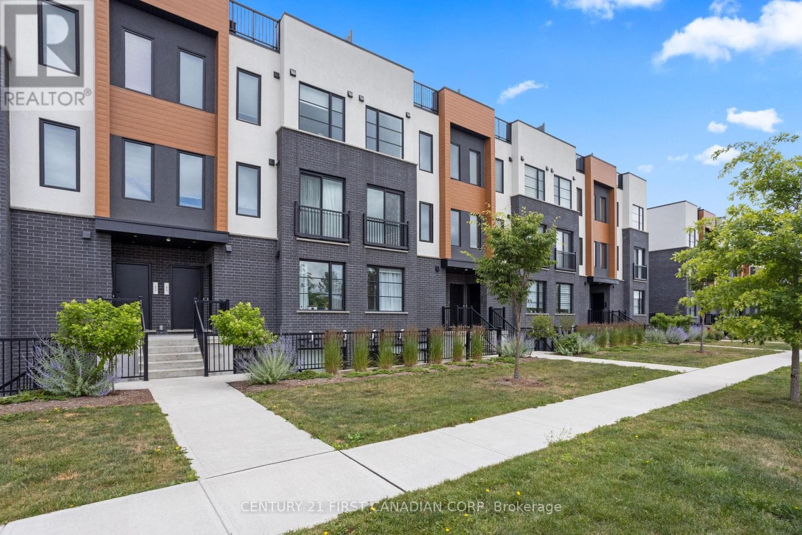 45- 3900 Savoy Street