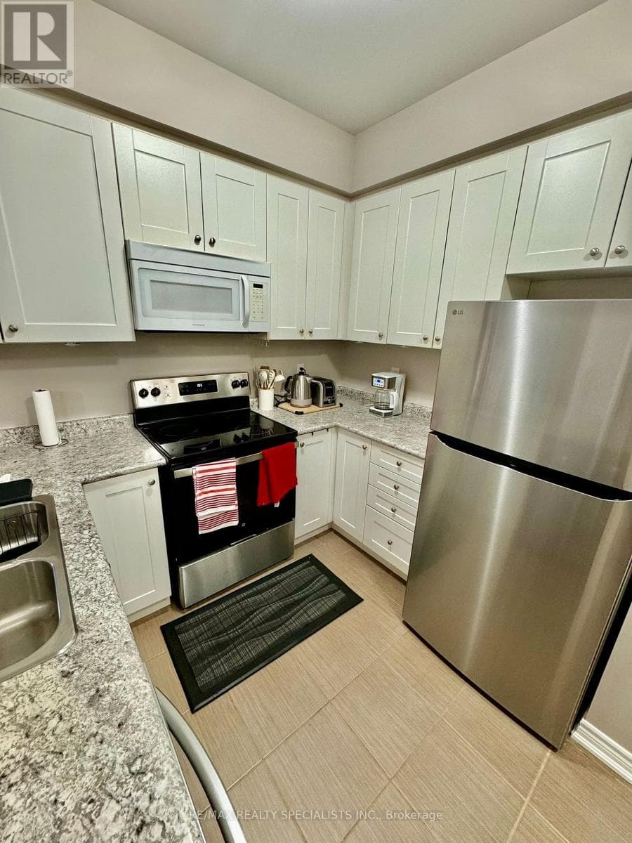 202- 2339 Sawgrass Drive