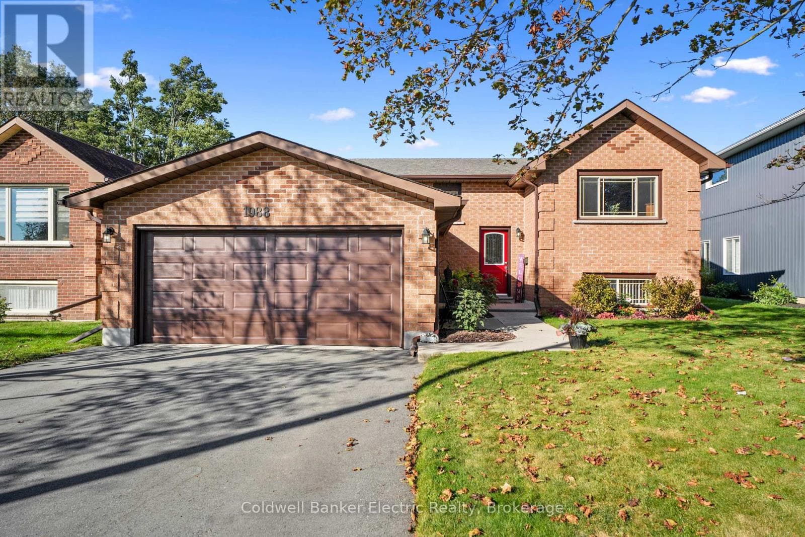 1988 Mapleridge Drive
