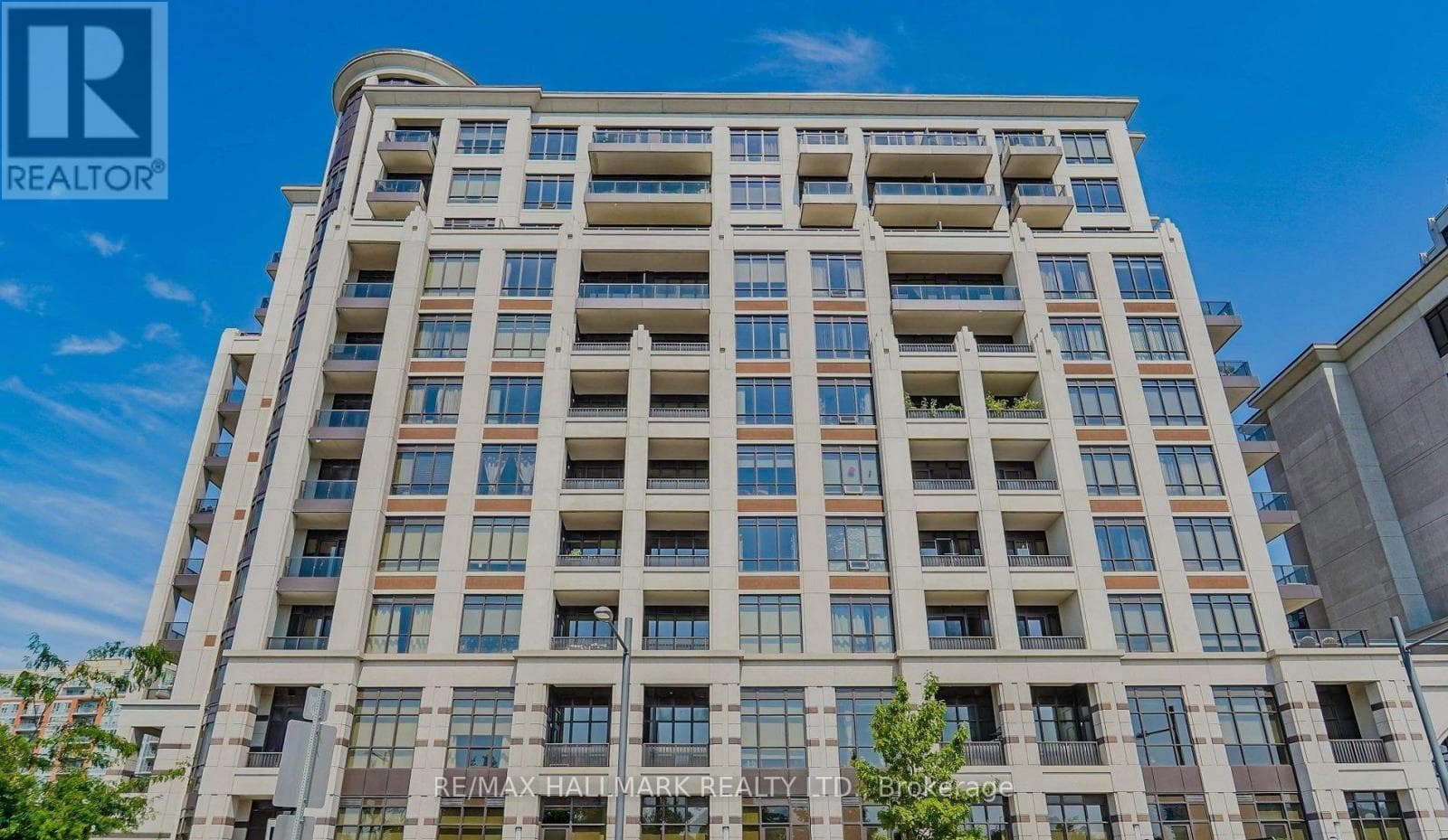 815- 99 South Town Centre Boulevard