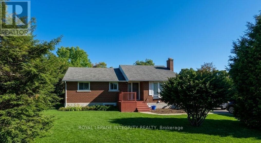 176 Oakridge Boulevard