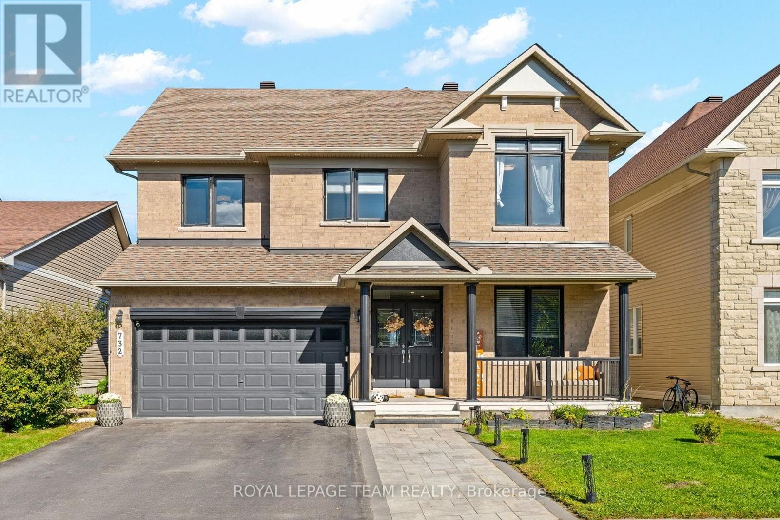 732 Lakebreeze Circle