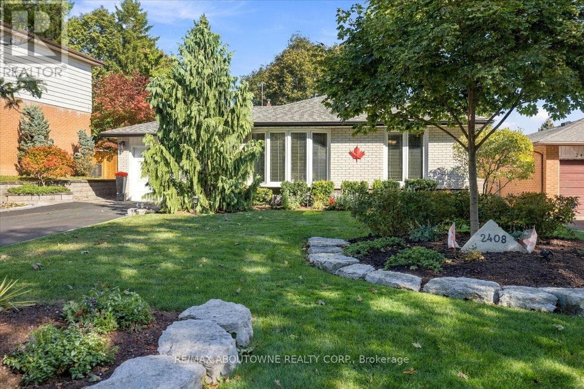 2408 Hereford Crescent