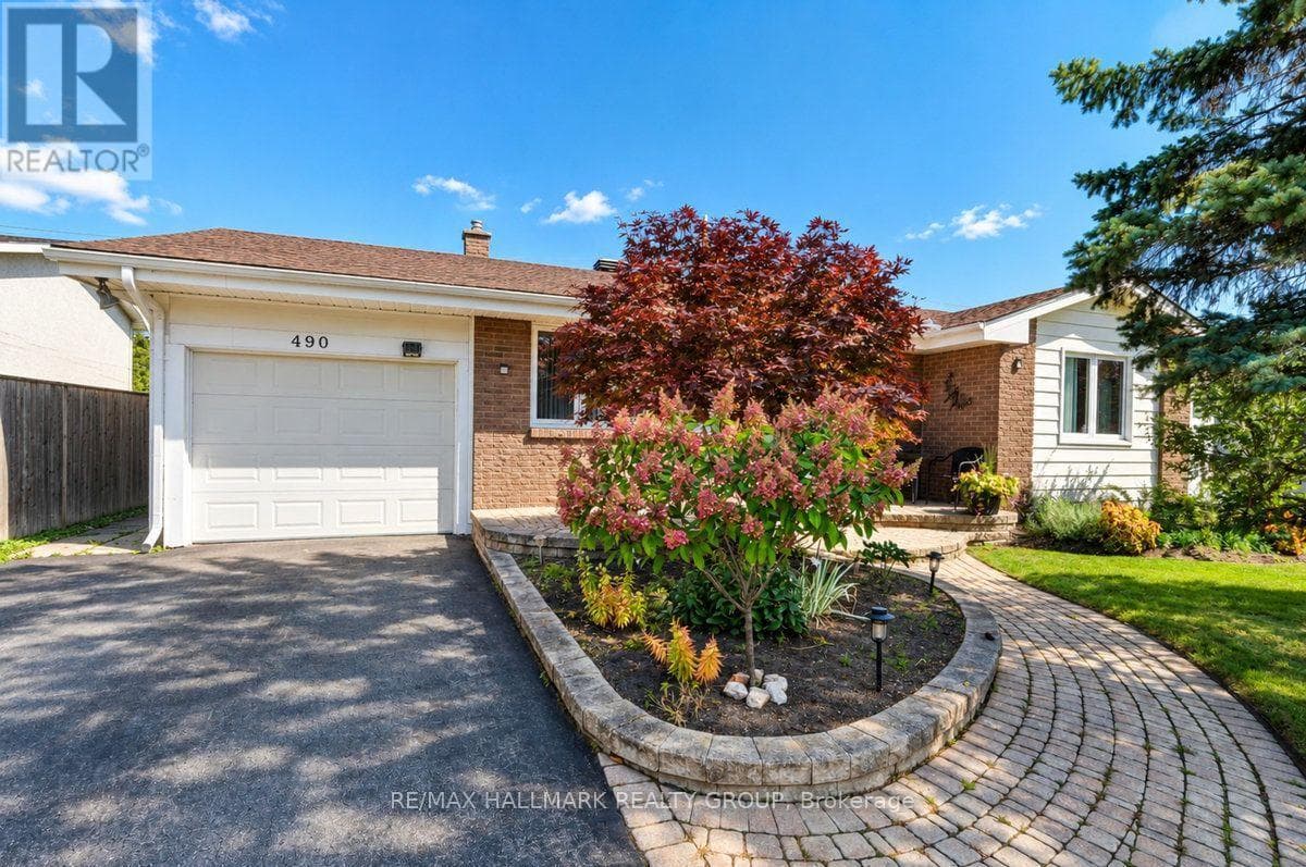 490 Tisdale Crescent